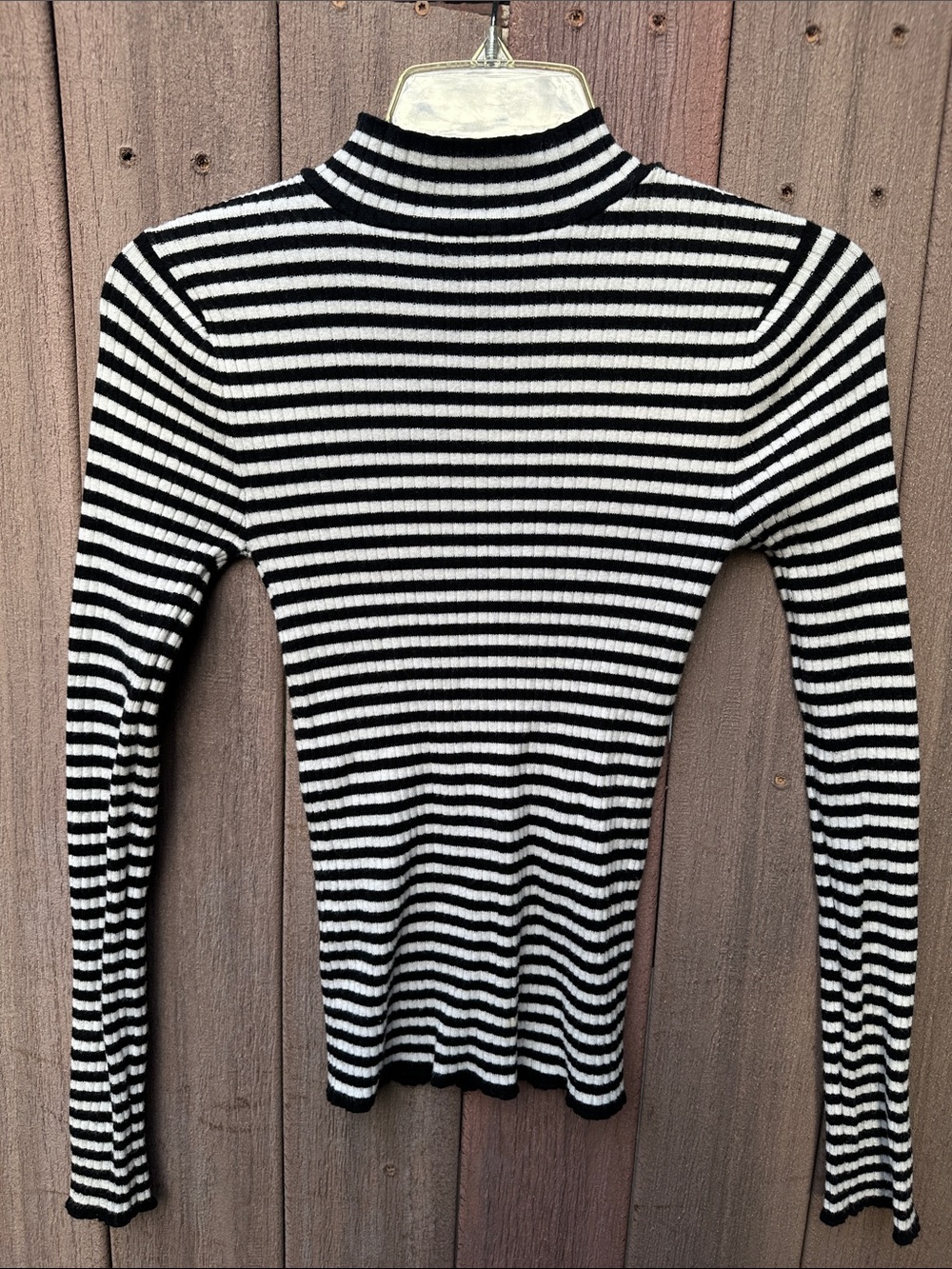 FOREVER 21 | Women’s M Striped Black & White Ribbed Long Sleeve Turtleneck